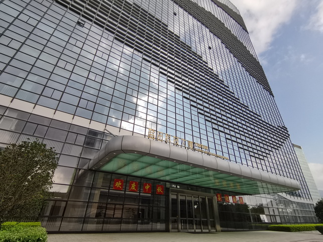 大廈幕墻清洗的優(yōu)點：現(xiàn)代技術的維護之選